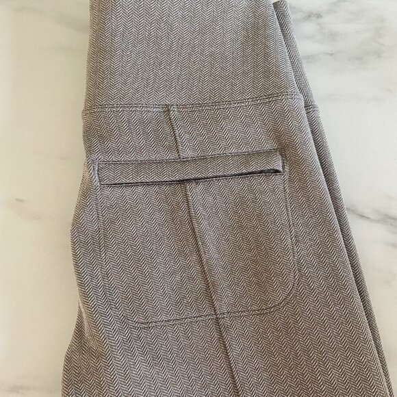 Athleta Delancy Herringbone Tight Leggings Size S Beige Pockets Athletic Preppy - Picture 10 of 10